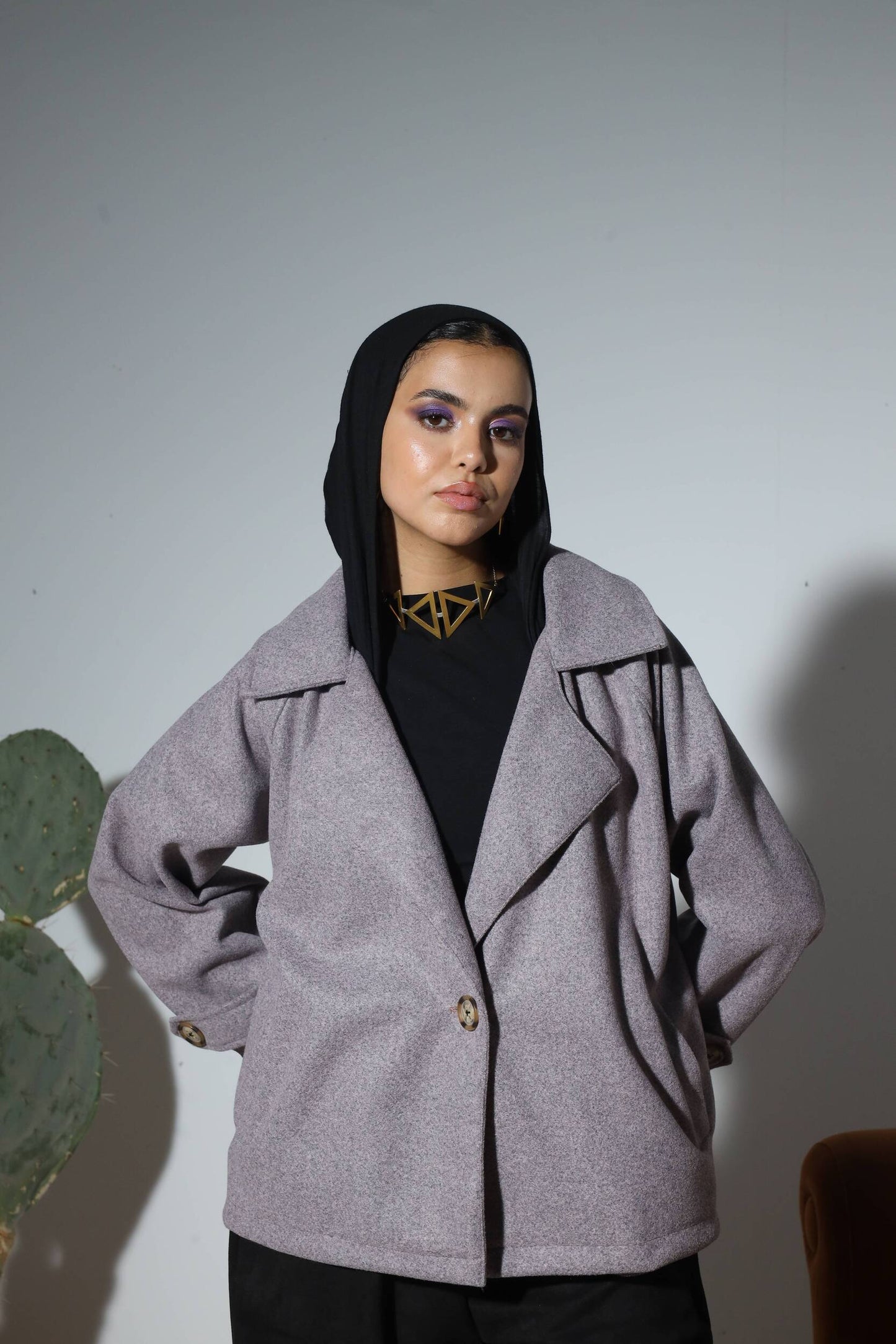 Nur Shams Short Coat | نُور شَمْس مِعْطَف قَصِير