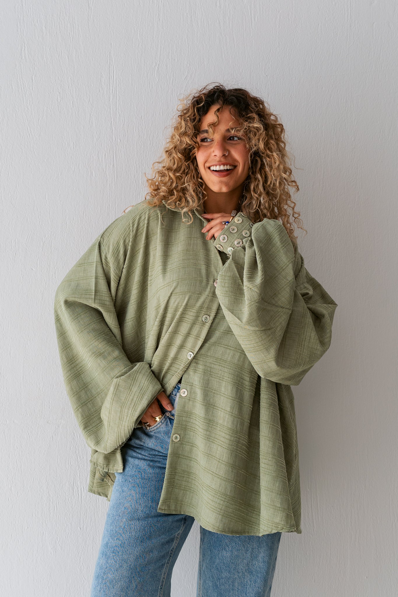 Sadaf shirt|صَدَف قَمِيص