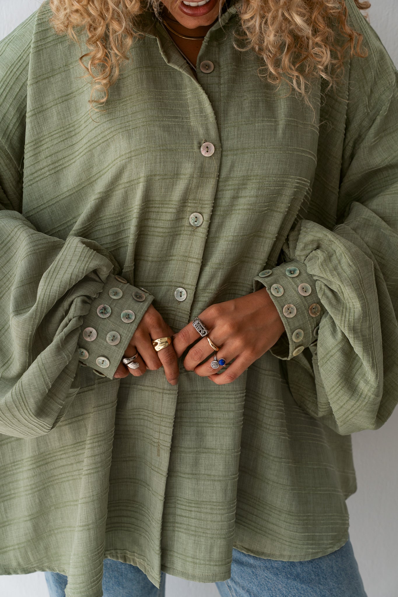 Sadaf shirt|صَدَف قَمِيص