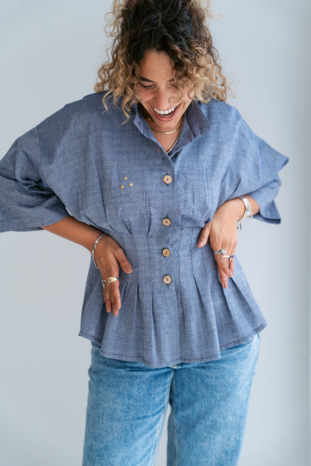 Shams shirt|شَمْس قَمِيص