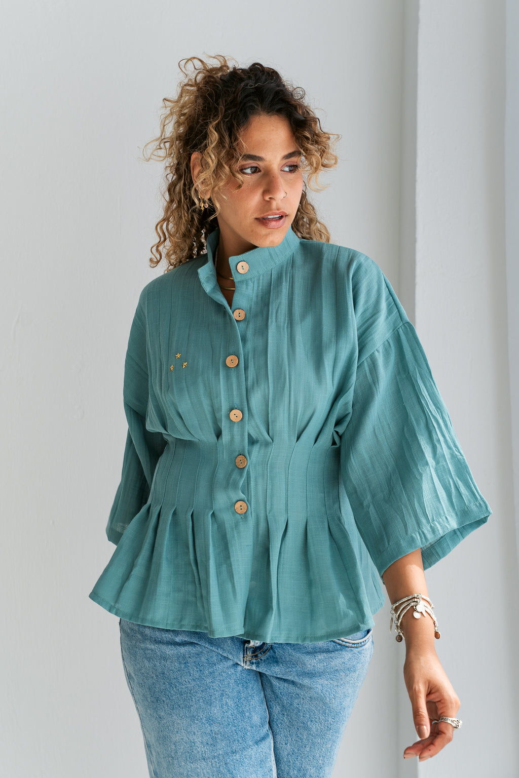 Shams shirt|شَمْس قَمِيص