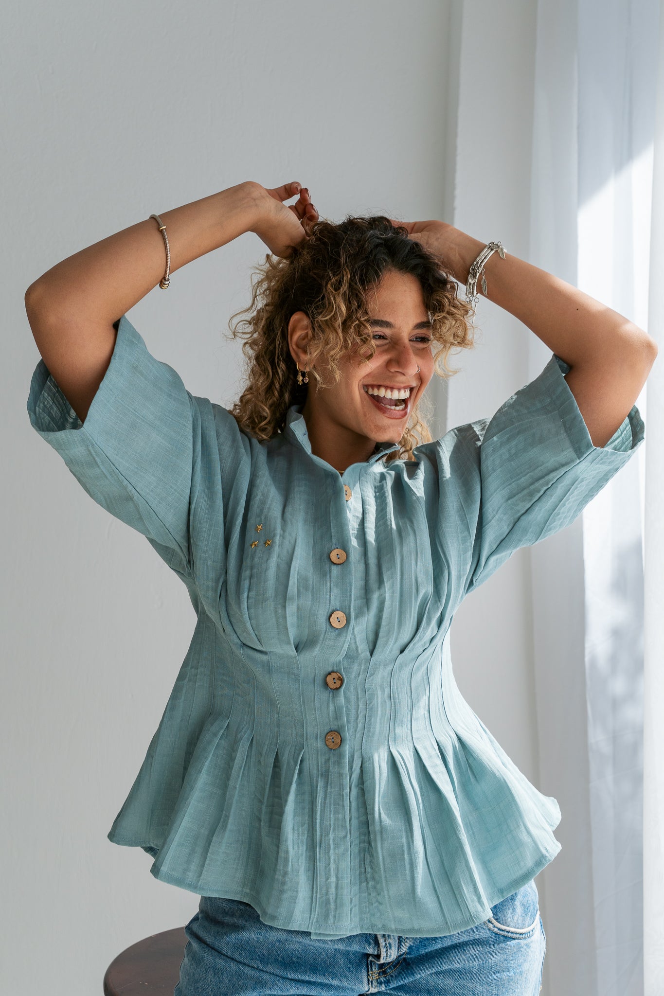 Shams shirt|شَمْس قَمِيص