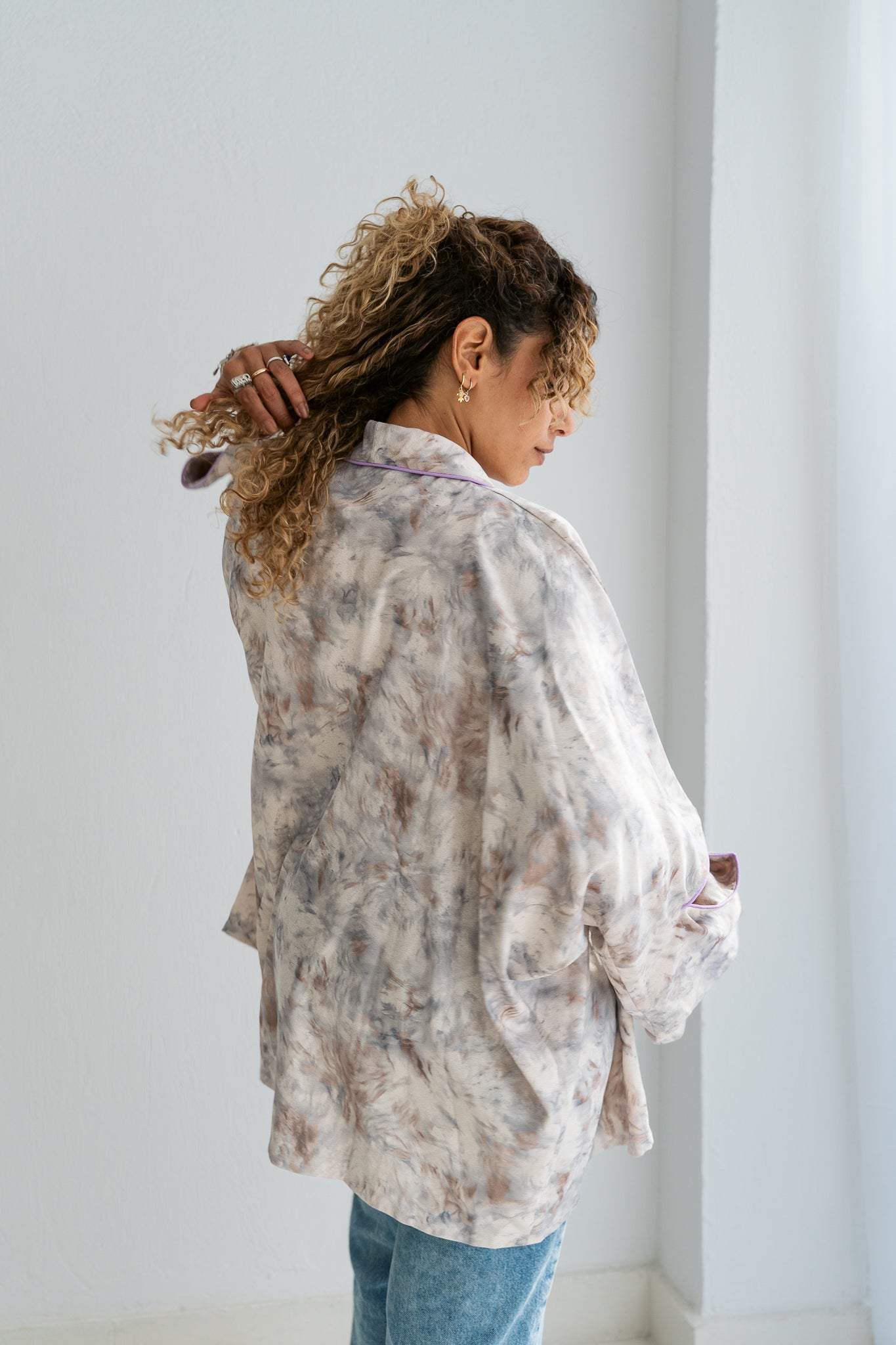 Amani Linen Jacket – Lightweight Summer Layer | Najoom – نَچُومّ