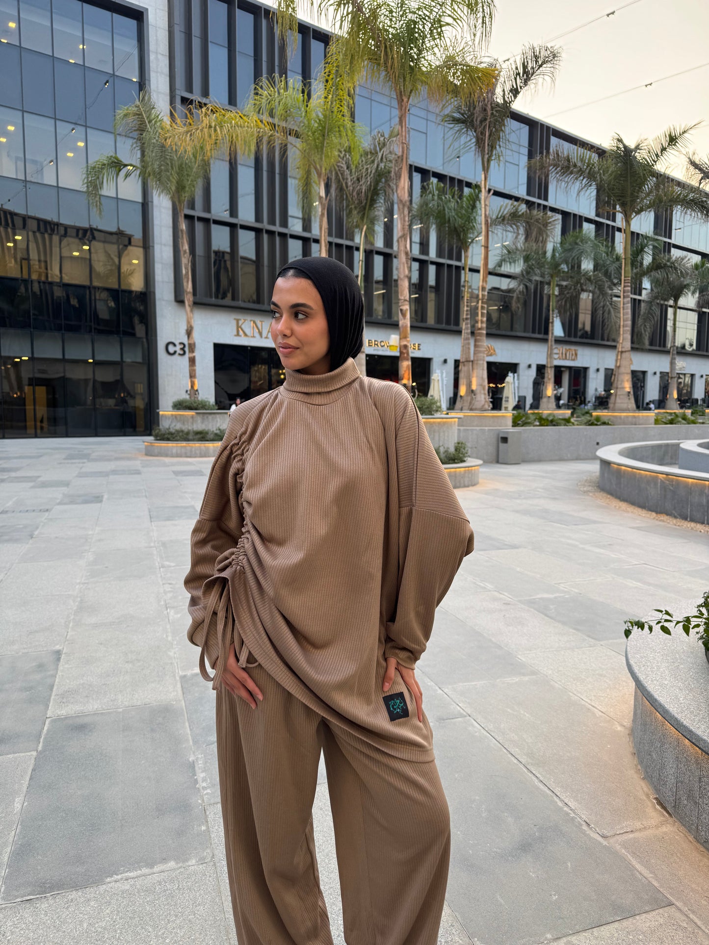 Qamreen Blouse |قَمَرَيْن بِلوزَةٌ