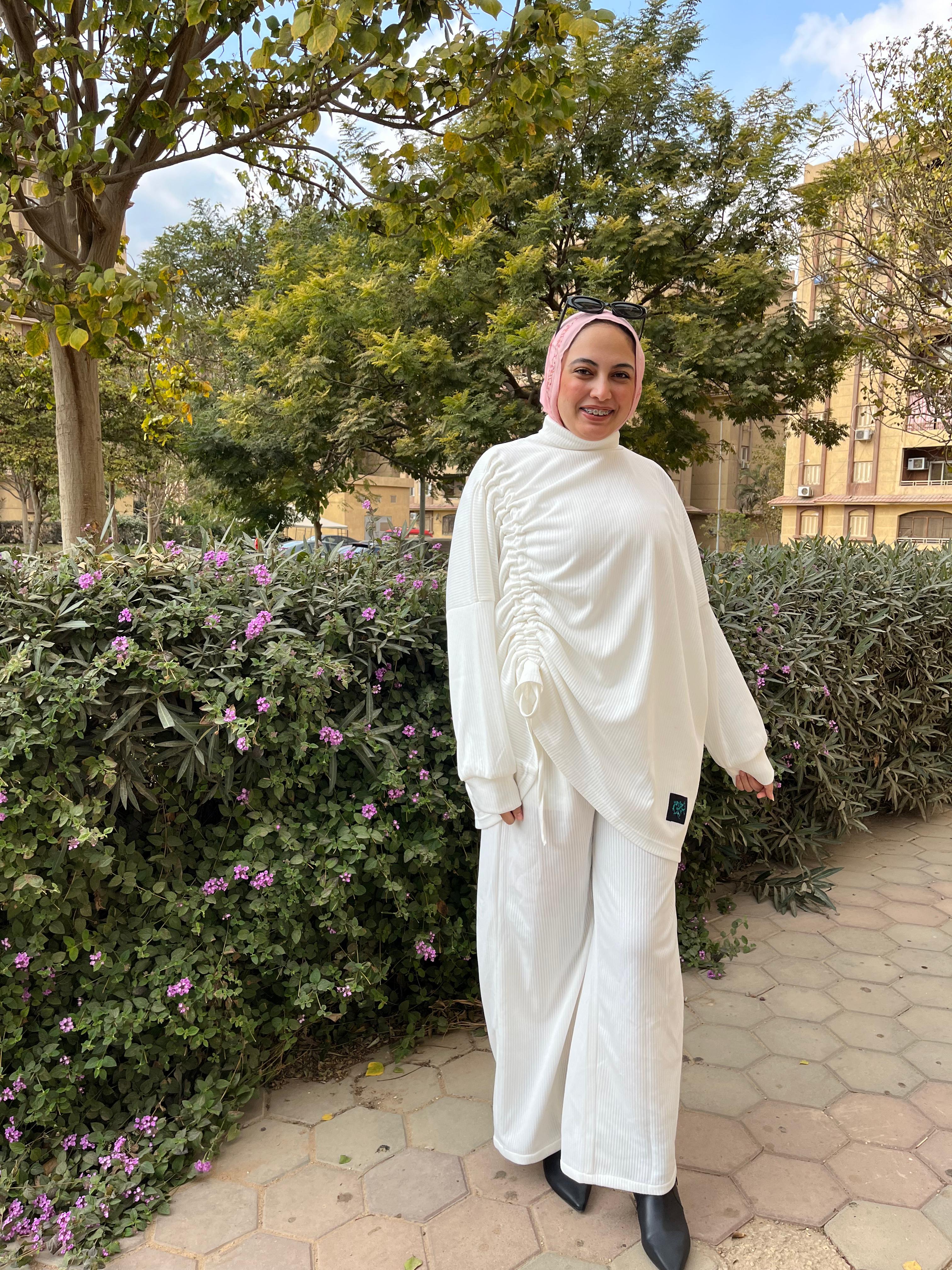 Qamreen Pants|قَمَرَيْن بِنْطَال