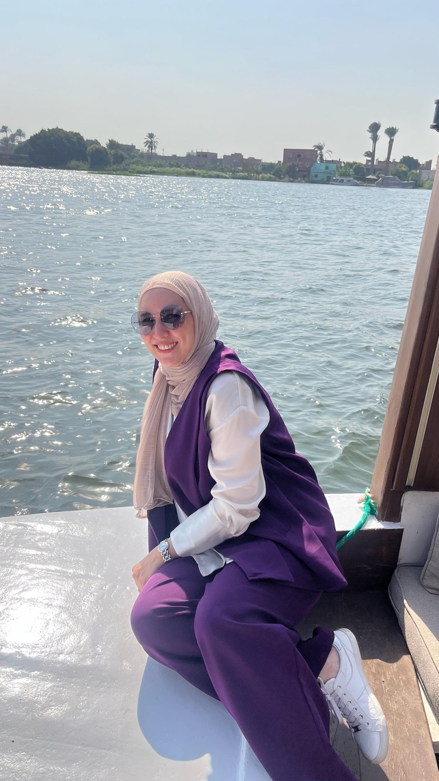 Taʾalluq Set - تَأَلُّق طَقْم