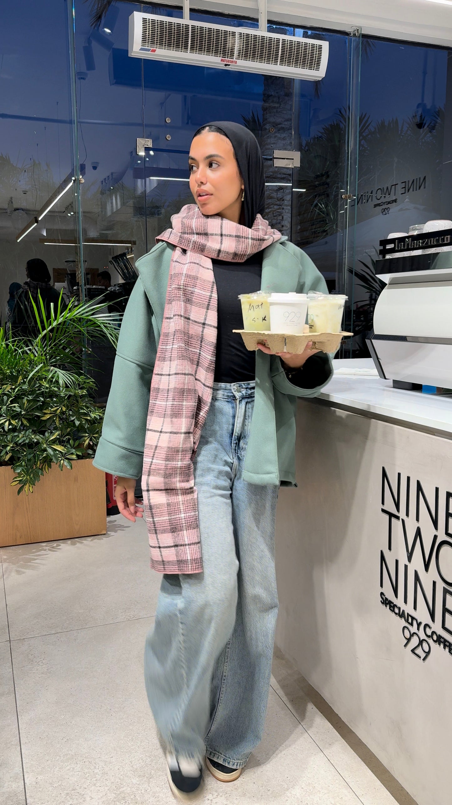 Rawnq - رَونَق